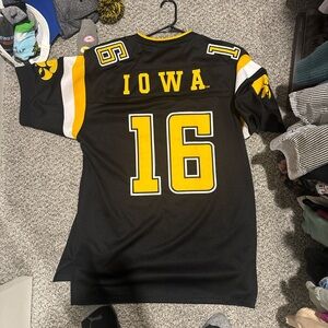 Iowa Hawkeyes - Black and Yellow Jersey - Size XL